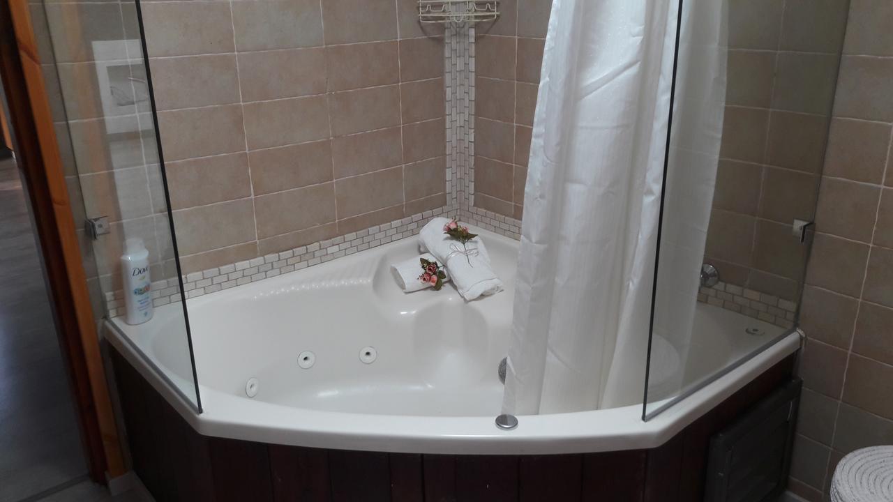 בין יער לים Villa Shelomi Buitenkant foto